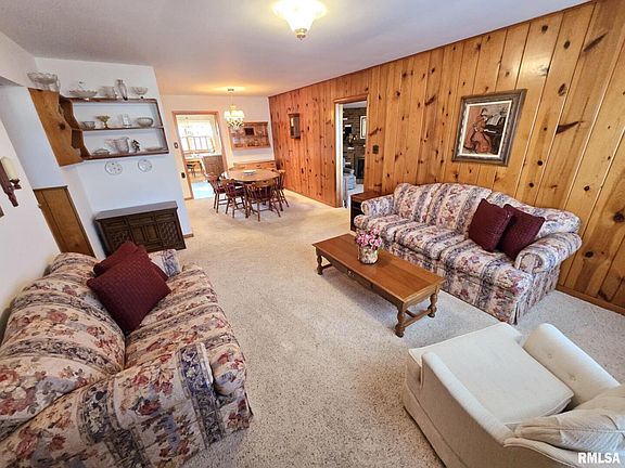 5th image of 1008 Meadow Hills Dr