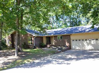 100 Red Barn Rd, Rainbow City, AL 35906