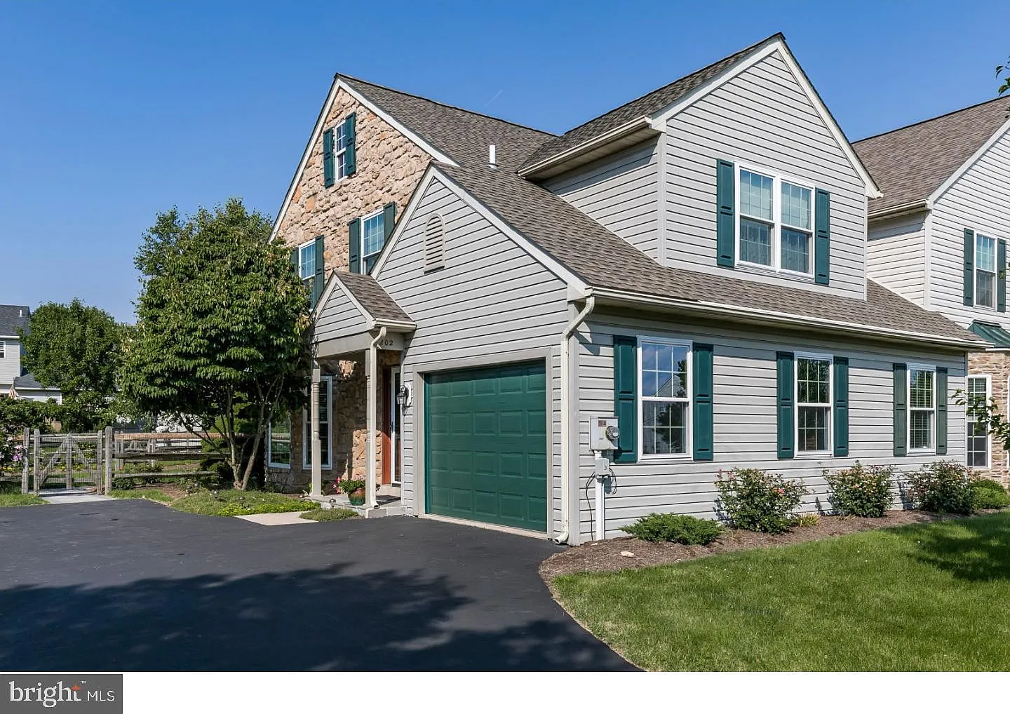 3 bed, 2.5 bath, 1614 sqft, $2,600 — Photo 1