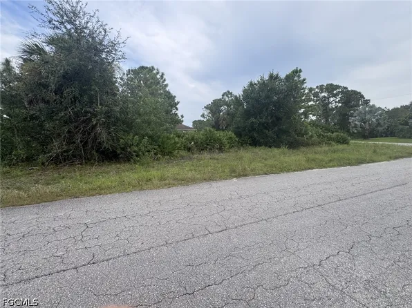 1218 Burbeck St, Fort Myers, FL 33913