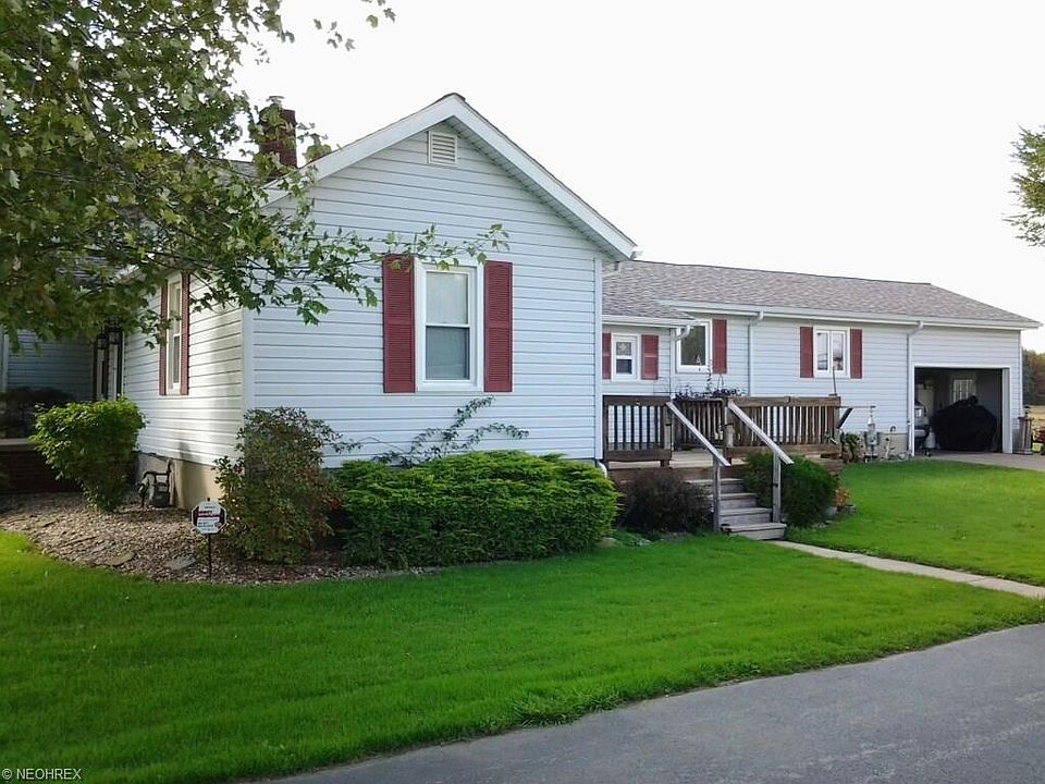 1st image of 1041 E Beech St