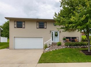 4970 Northrange Ct, Dubuque, IA 52002