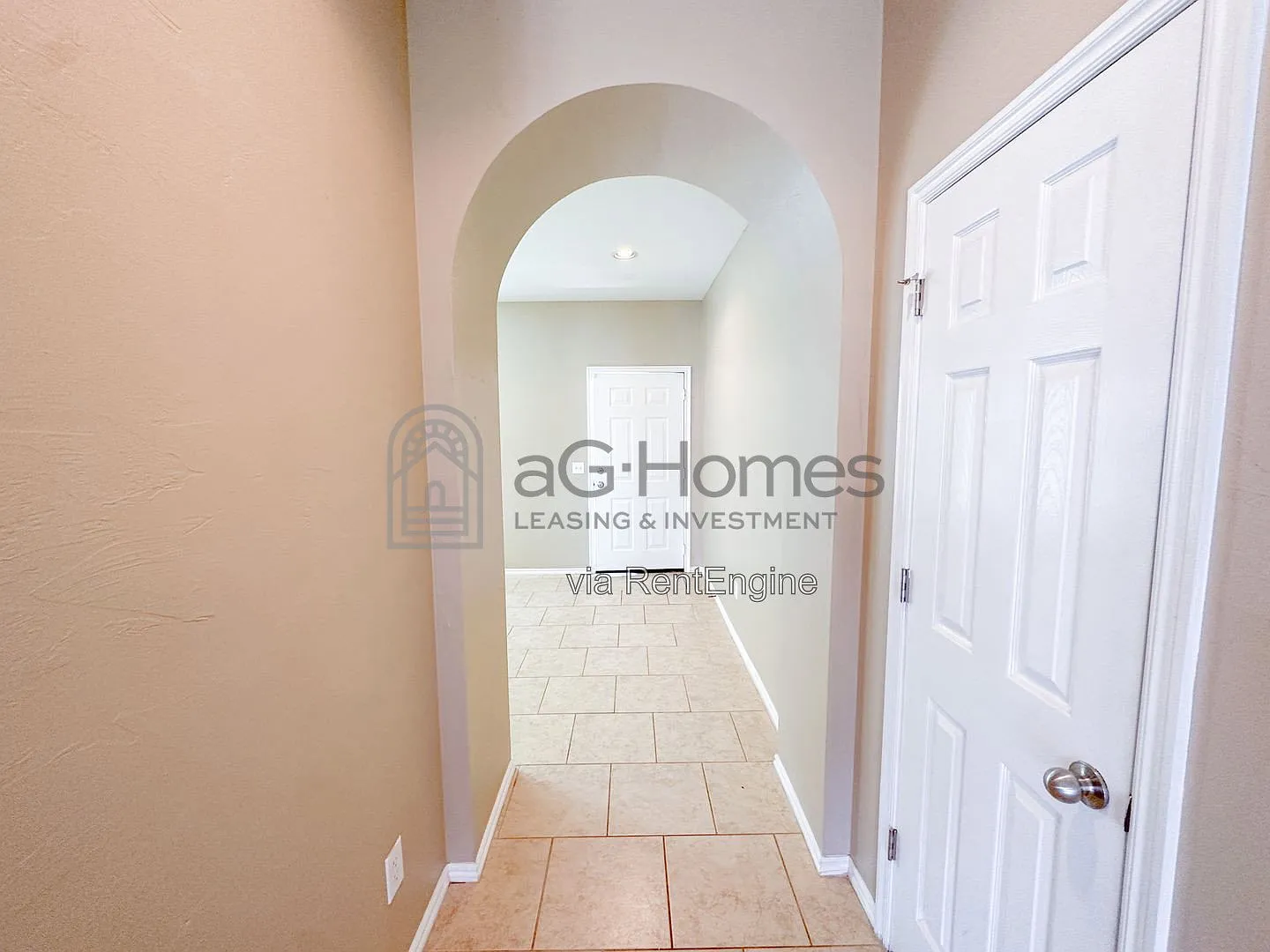 3 bed, 2.0 bath, 1620 sqft, $1,595 — Photo 4