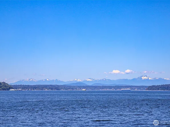 10203 47th Avenue SW #A206, Seattle, WA 98146