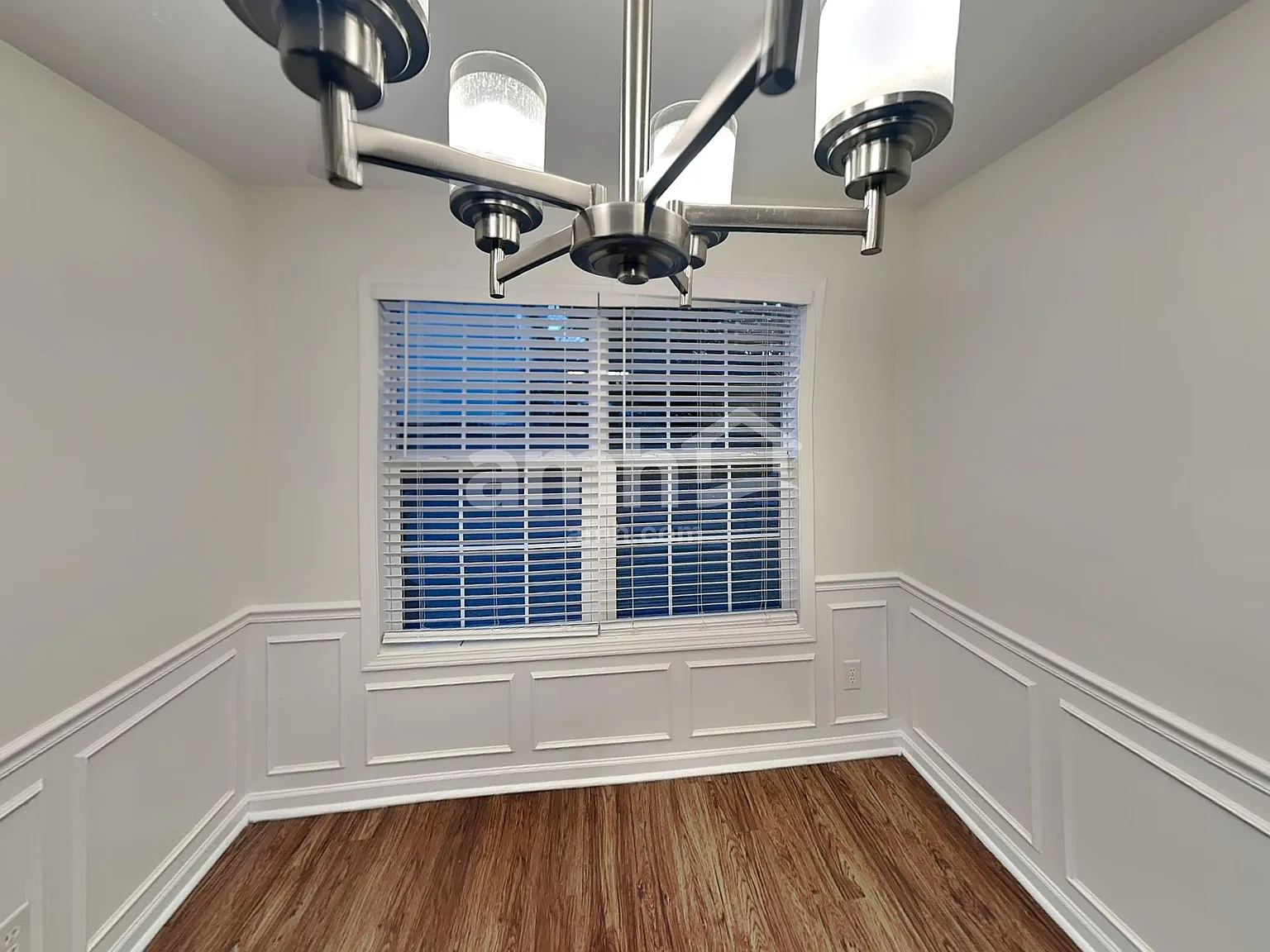4 bed, 2.0 bath, 1640 sqft, $2,325 — Photo 4