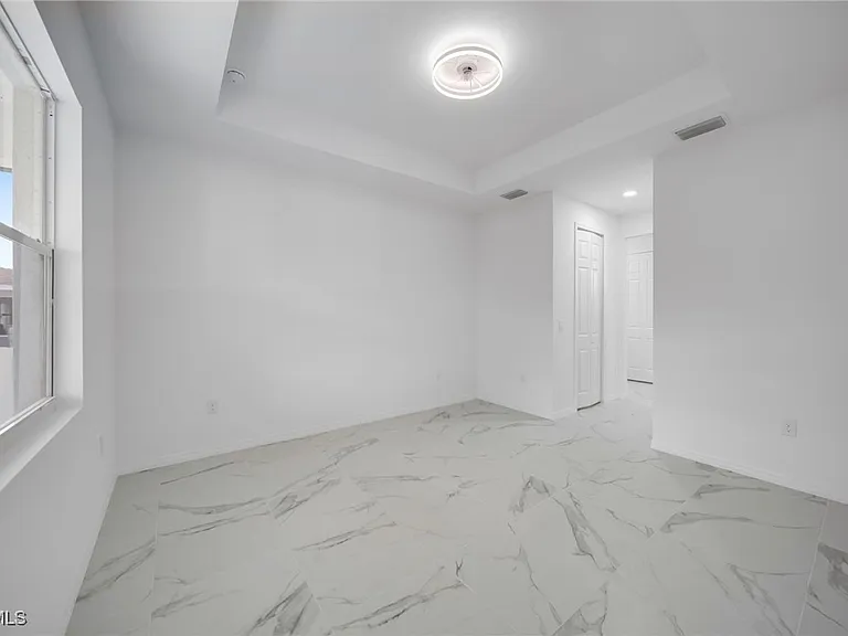 312 Harrison Dr — Photo 8