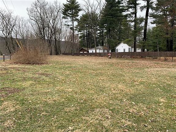 4th image of 9 Shamro Ln
