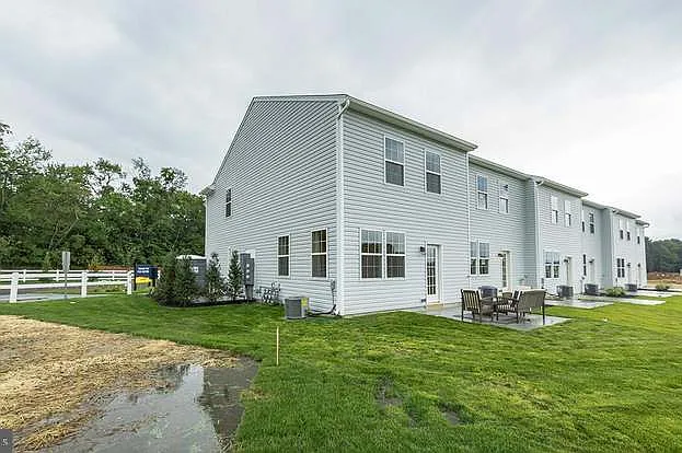 10 Peregrine Way — Photo 18