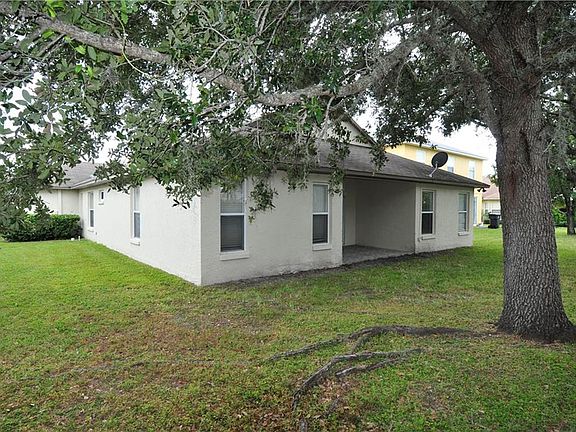 5th image of 15507 Lake Bella Vista Dr