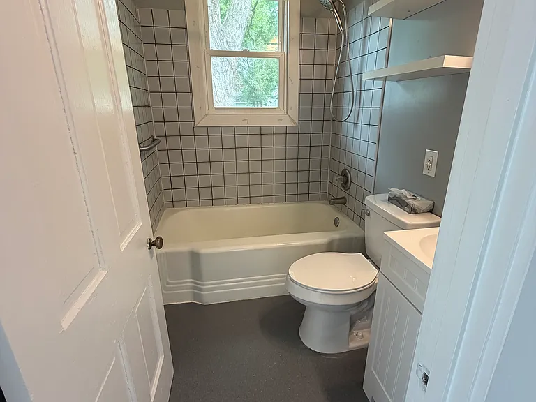 258 Saint Andrews Ave — Photo 9