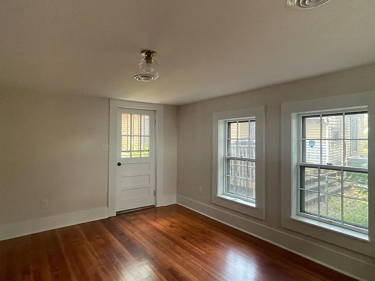 1404 Hannah Ave — Photo 8