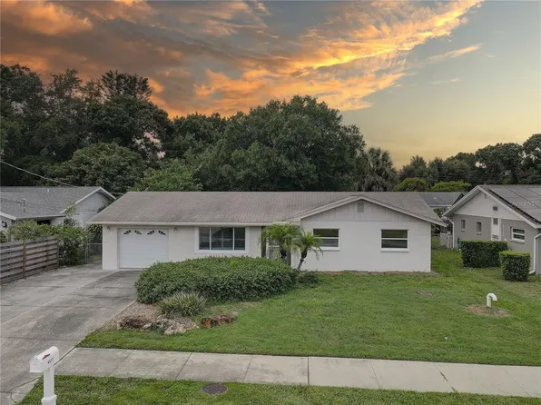 4527 Beacon Dr, Sarasota, FL 34232