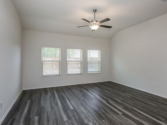 5th image of 2413 Opaline Dr