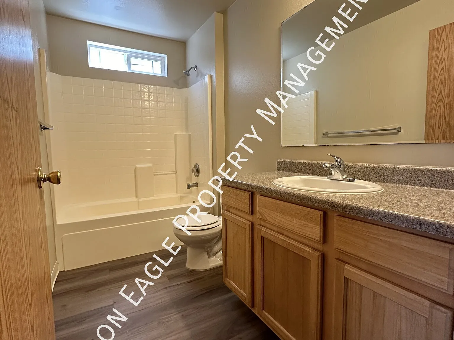1805 E Overland Rd — Photo 2