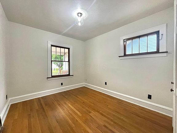 3rd image of 6607 Vandalia Ave