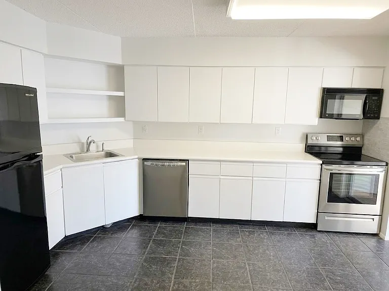 1055 River Rd #1004 — Photo 10