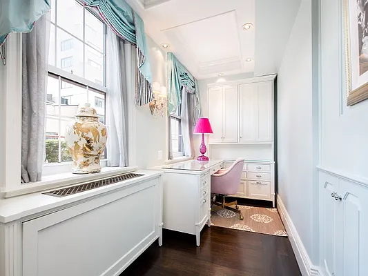 Sold by Sotheby's International Realty | media 9