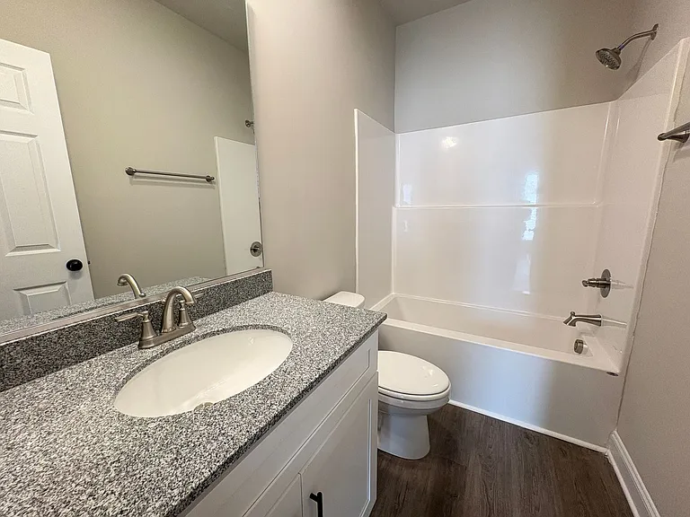 1580 Martin St — Photo 14