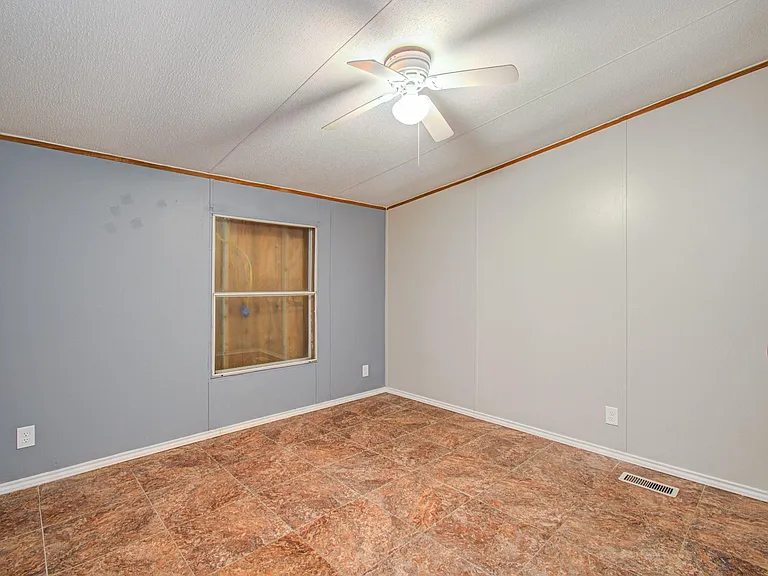 16307 Antelope Ln — Photo 27