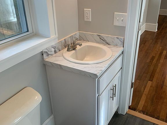 5th image of 2660 Forbes St APT 3