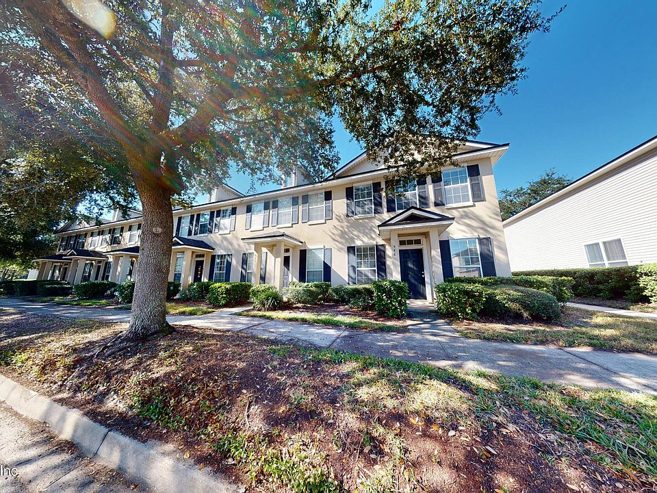 1st image of 448 Sherwood Oaks Dr #448