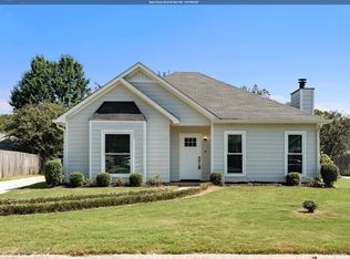 171 Cedar Bend Dr, Helena, AL 35080