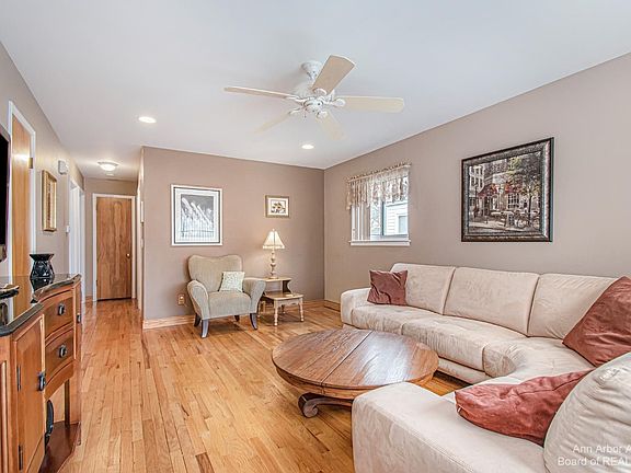 5th image of 664 Coolidge St
