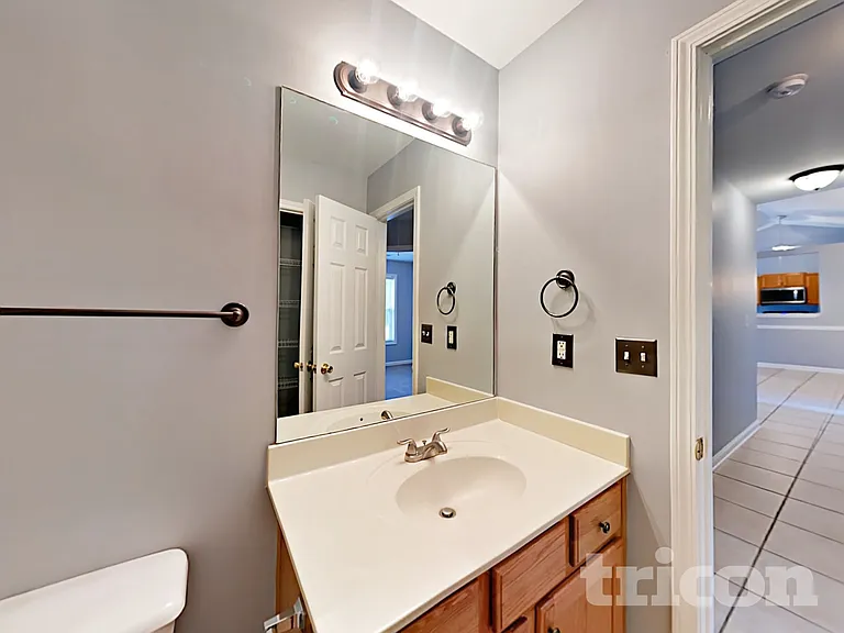 923 Laurel Green Ln — Photo 15