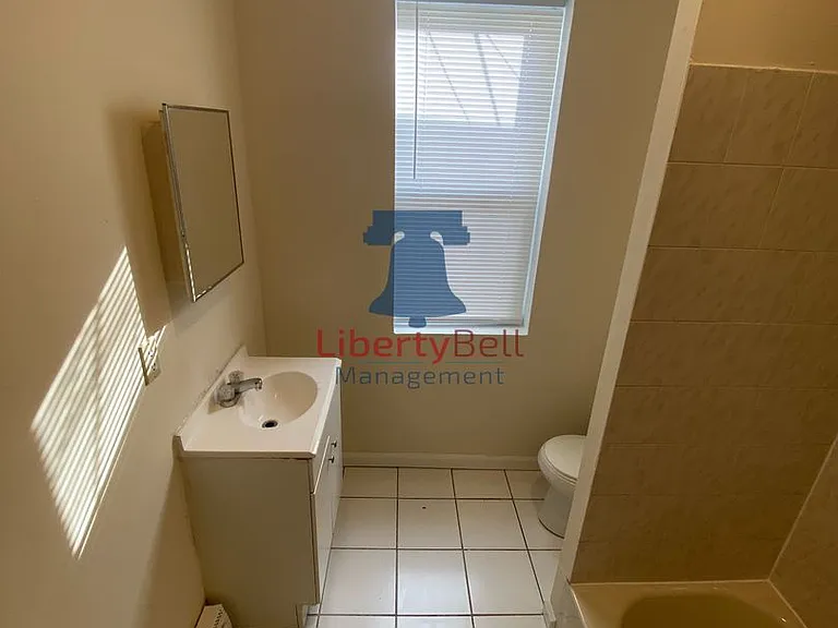 5038 Germantown Ave #42 — Photo 8
