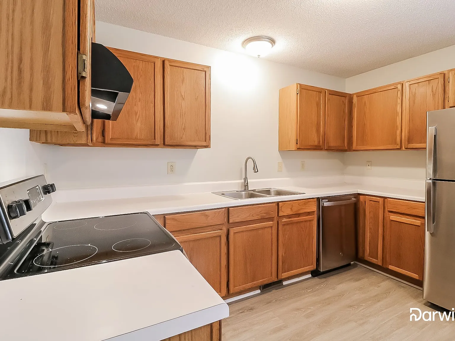 3 bed, 2.0 bath, 1161 sqft, $1,575 — Photo 3