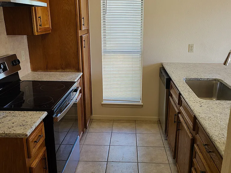 149 Coers Dr #4 — Photo 8