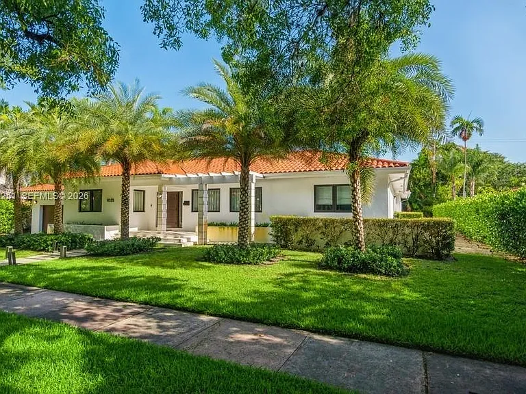 1035 Catalonia Ave — Photo 33