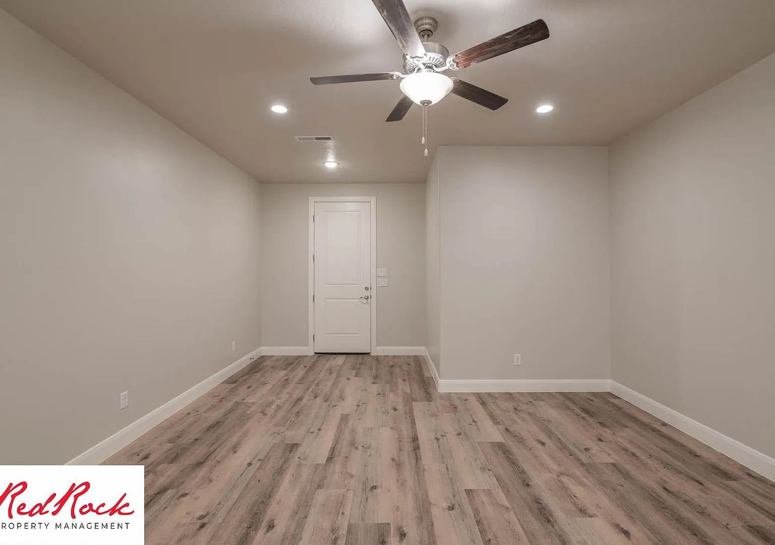 Big Space, Great Place! 4 Bedroom Townhome in Hurricane Heights — Photo 4