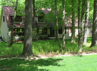 61 Cedar Ridge Dr, Port Matilda, PA 16870