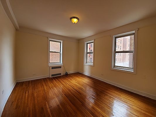 5th image of 8210 19th Ave #B8