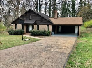 4446 Inwood Dr, Winston Salem, NC 27106