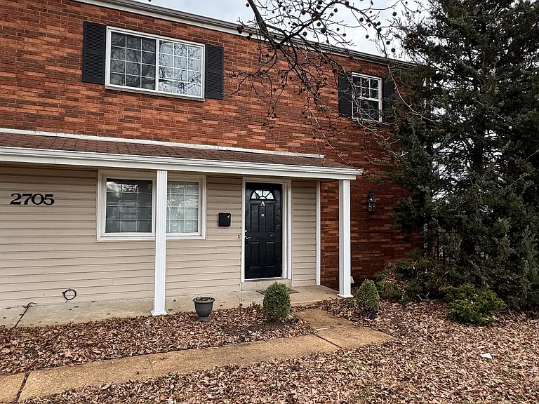 2705 Laclede Station Rd #A — Photo 15