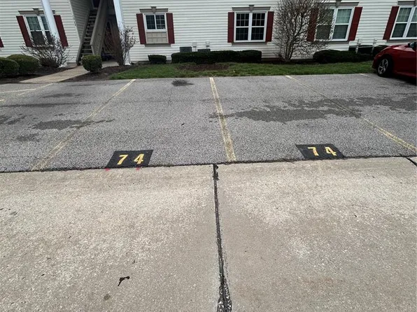 74 Sugar Glen Ct, Saint Peters, MO 63376