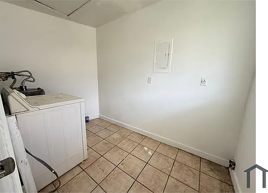 1703 Palm Dr — Photo 6