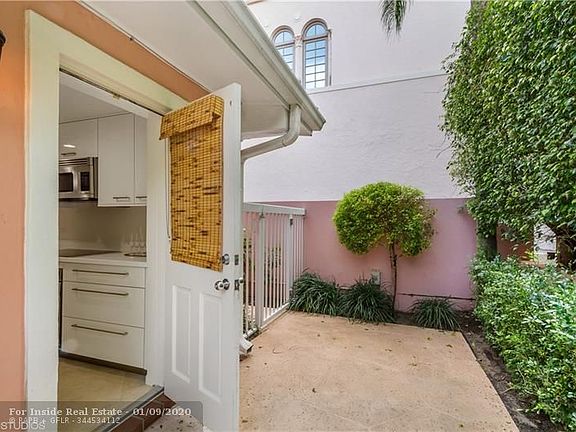 2nd image of 142 Peruvian Ave #104