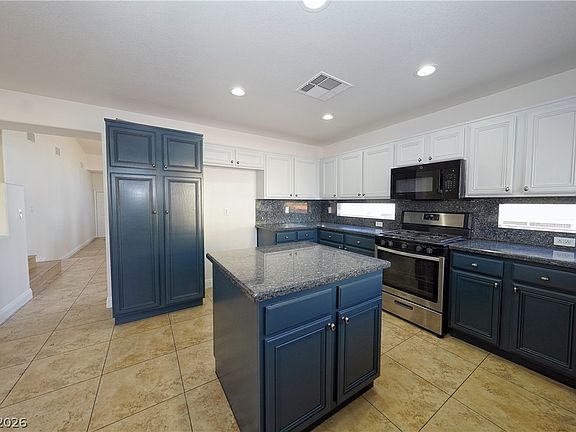 5th image of 1002 Nimitz Ct