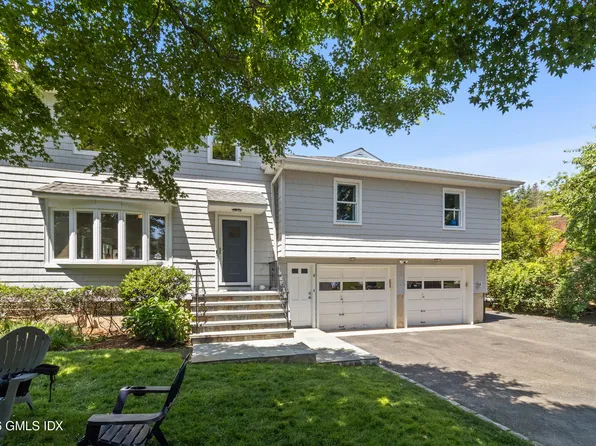 9 Deluca Dr, Cos Cob, CT 06807
