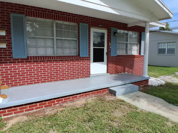 2165 Granada Dr #B, Daytona Beach, FL 32119