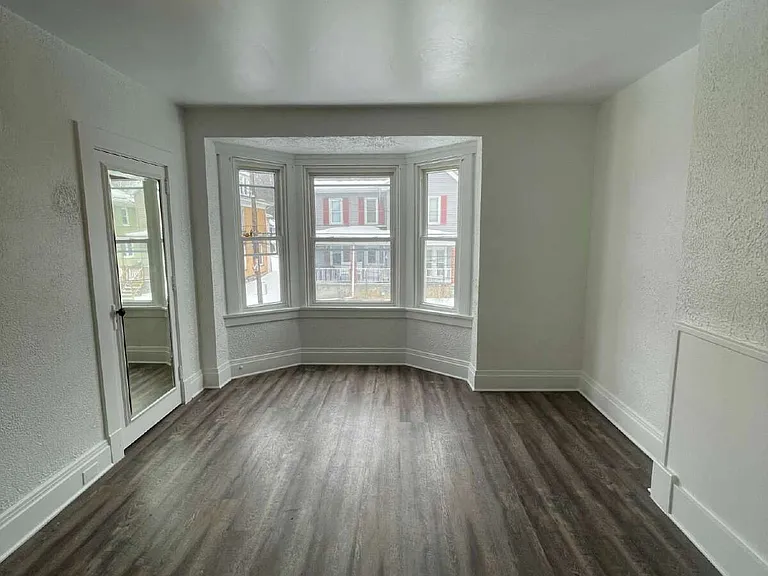 126-136 S Spring Ave #136 — Photo 28