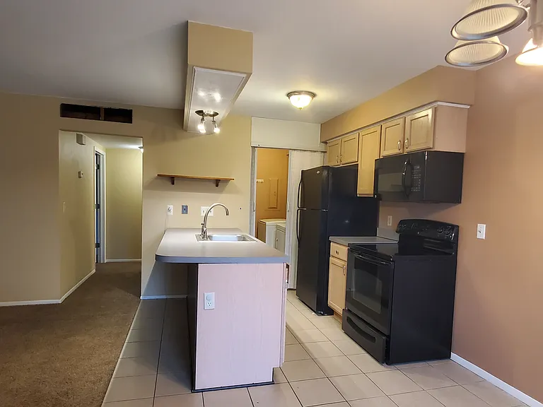 247 Aqueduct Dr — Photo 7
