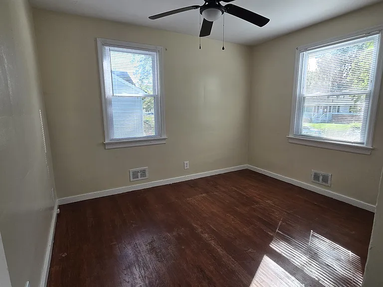 3615 Ammons Ave — Photo 6
