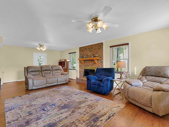 3rd image of 88 Old Boswell Rd