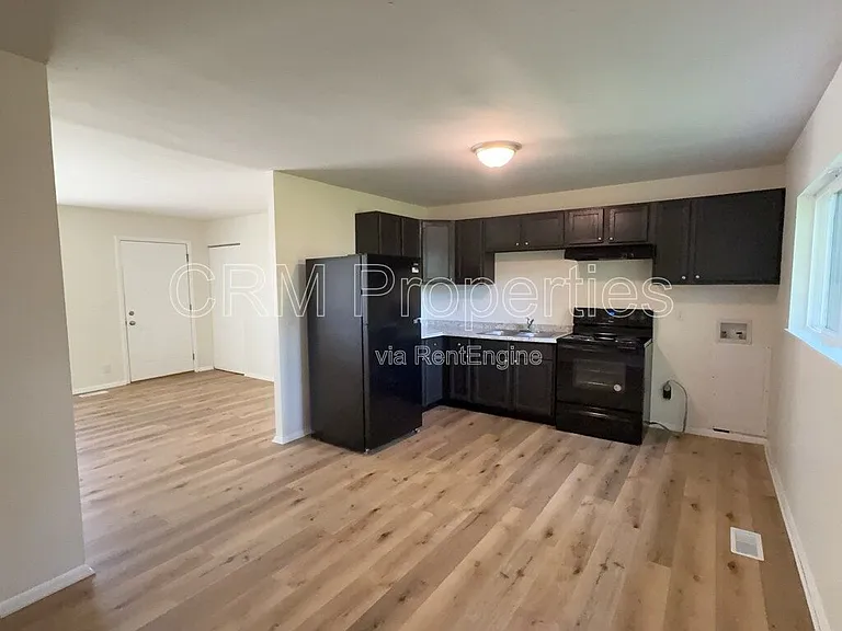8501 Athens Ct — Photo 5