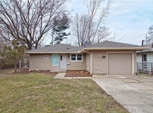 9636 W Ridgewood Dr, Parma Heights, OH 44130