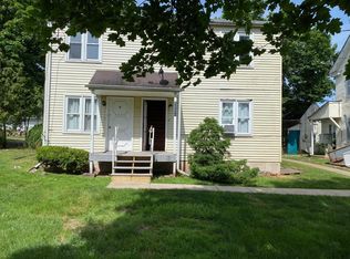134 S Main St APT 8, Sellersville, PA 18960